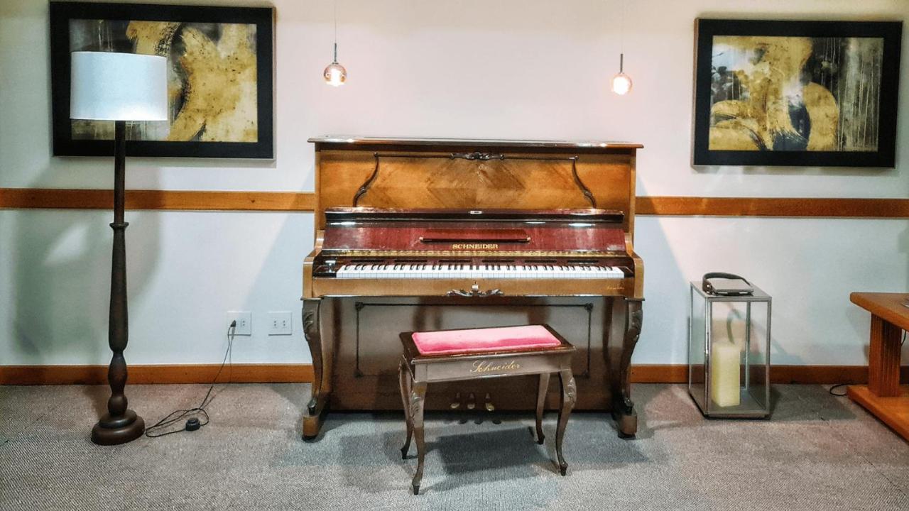 Apartamento Duplex Luxo Com Piscina Aquecida, Lareira E Wifi Campos do Jordão